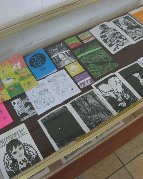 Des pages sur les murs